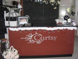 Curtsy Bridal Salon Pic 2