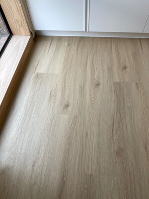 Kingswell Flooring Pic 5 - Hybrid Flooring 85mm Thick Oak