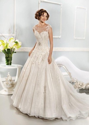 White House Bridal Boutique Pic 5