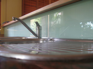 Allround Glass & Glazing Pic 2 - Splashback