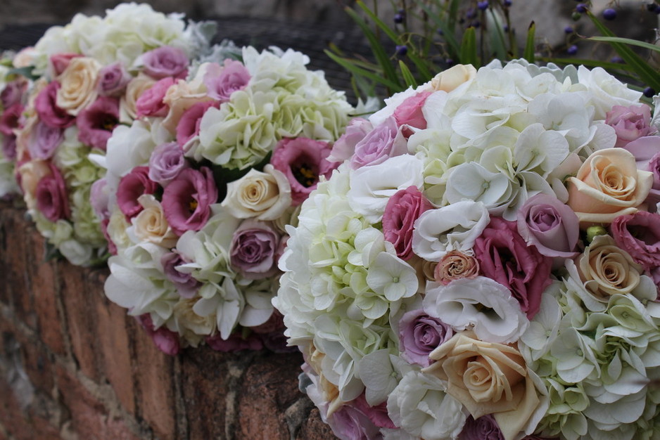 The Flower Hut Pic 1 - Weddings