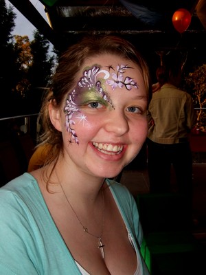 Face Painting, Rainbow Pic 3 - Glittering eye designs