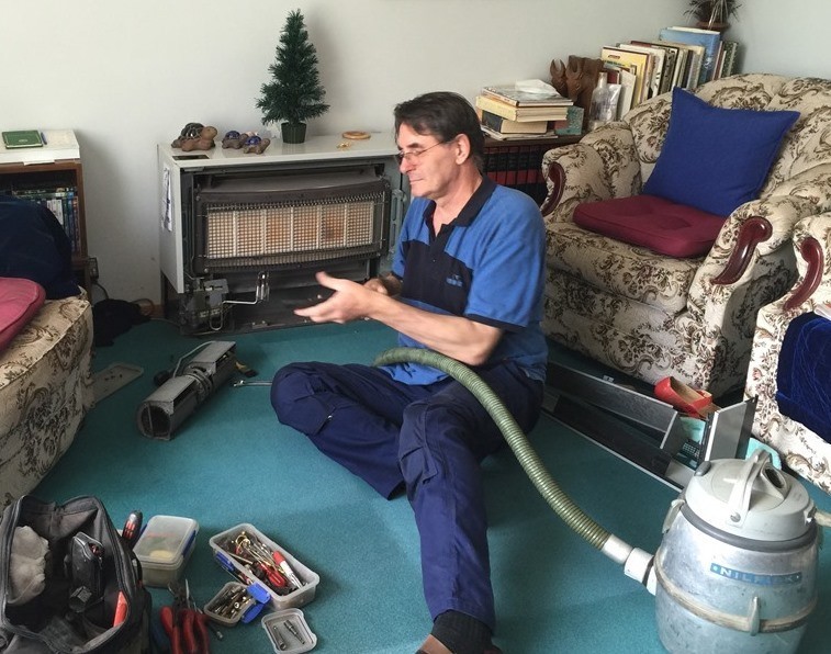 The Gas Guru Vic Pic 1 - Servicing of your gas heater