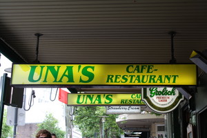 Una's Cafe Restaurant Pic 2