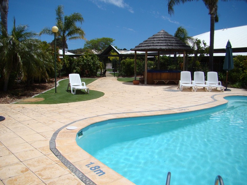 Dunsborough Central Motel Pic 1 - Outdoor Pool Spa