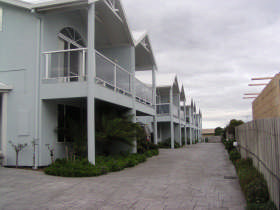 Reefs Apartments Pic 1 - reefs