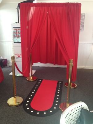 Partypiczphotobooths Pic 2 - Our vip red carpet booth