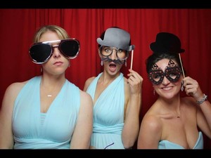 Partypiczphotobooths Pic 5 - The bridesmaids