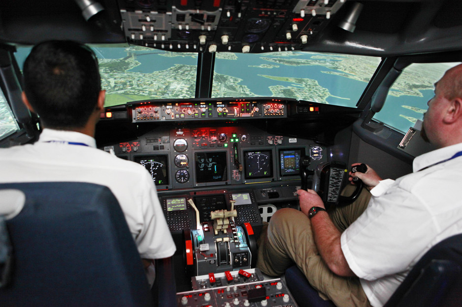 VS Jet Full Motion Flight Simulator Pic 1 - Put yourself in the left seat