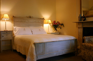 Kathryns On Queen - Bed & Breakfast Pic 2 - La Grande Paris style luxury in Sydney