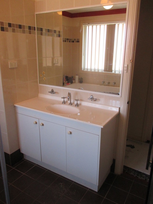 Santa Maria Tiles Pty Ltd Pic 1 - vanity recessed