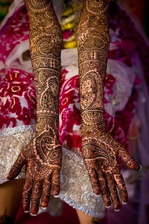 Indian Henna Artist Pic 3