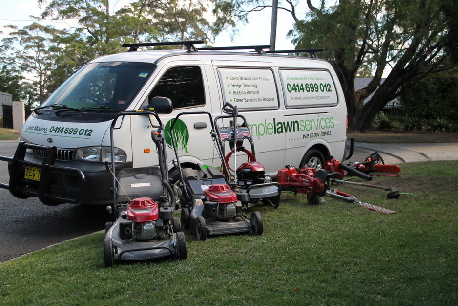 Simple Lawn Services Pic 1