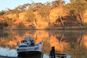 Morgan Colonial Motel Pic 5 - River Murray a nice place for a fish or cruise