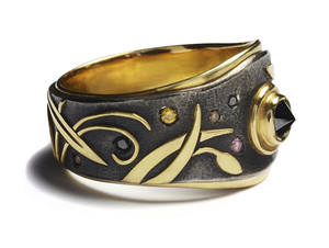 Jeanette Dyke Gold & Silver Pic 2 - Biancas Ring 18ct gold oxidised silver and diamonds