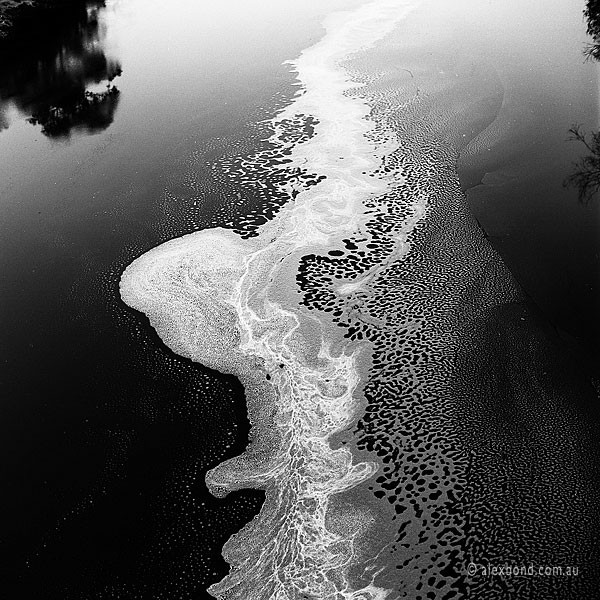 Alex Bond / Stormlight Publishing Pic 1 - Oxygenation trail Canning River Perth from the book Lost in Suburbia