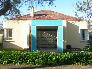 Rods Plastering Pic 5 - Blueboard and brick home with curved walls