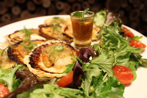 Full Moon Bar & Restaurant Pic 4 - Butter Garlic Scallop