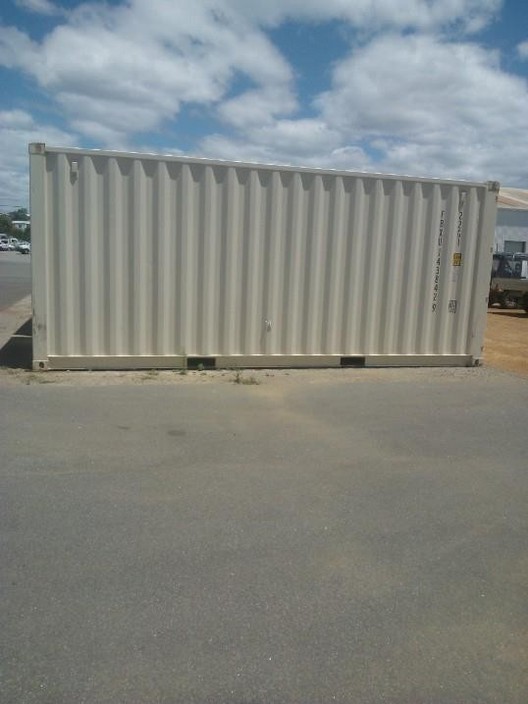 Bigwig Promotions Pic 2 - side view of 20ft Sea Container