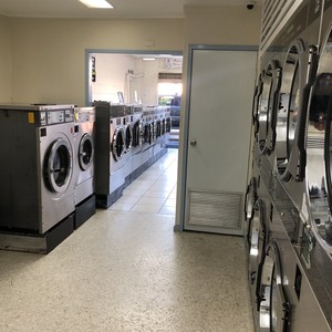 Beenleigh Laundromat Pic 4