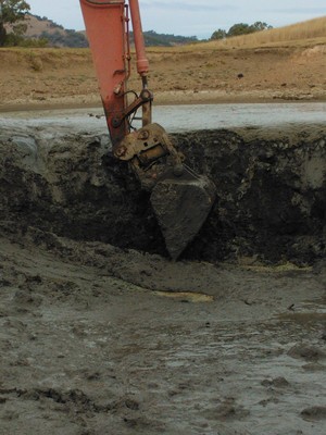 Ebenezer Earthmoving Pic 2 - Dam desilting and repair