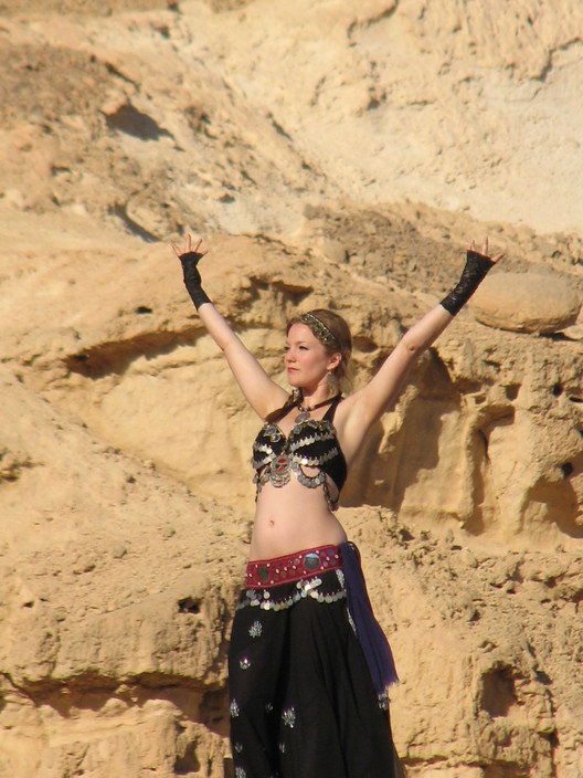 Taarija Belly Dance Pic 1