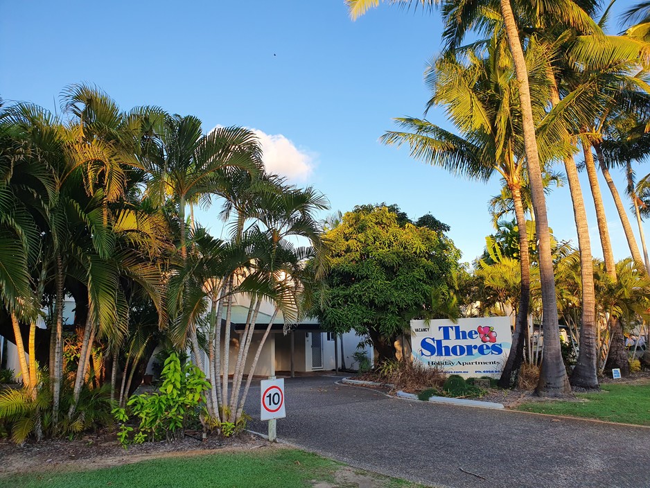 The Shores Holiday Apartments Pic 1 - The Shores Holiday Apartments Entrance