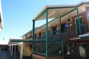 Ruthven Street Motor Inn Pic 5