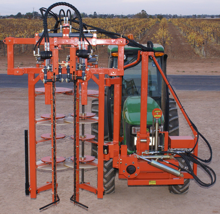 Spagnolo Engineering Pic 1 - Complete pass Vineyard pruning machine