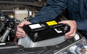 ARC Automotive Pic 3 - Battery Replacement