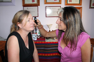 Greenacre Natural Therapies Pic 3 - Iridology in Action