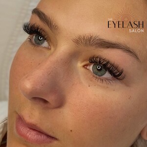 The Eyelash Salon Pic 3