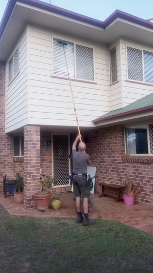 TK's Window Cleaning Sunshine Coast Pic 3