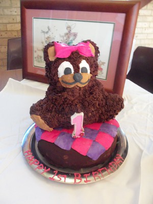 Sweets from the Heart Pic 4 - 3d bear cake