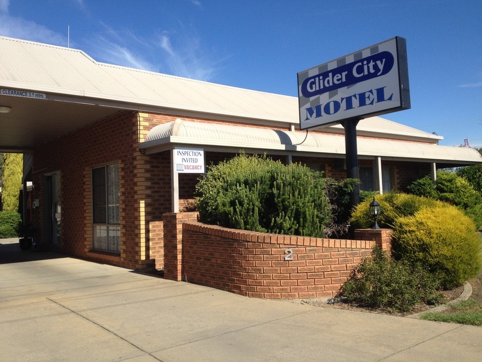 Glider City Motel Pic 1 - Entrance