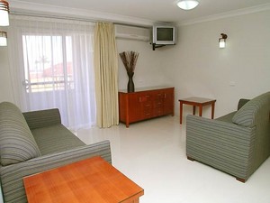 Comfort Inn & Suites Burwood Pic 3 - Lounge room