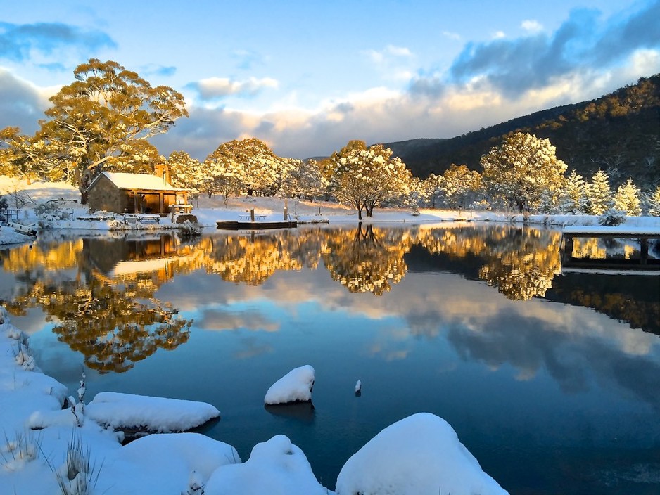 Moonbah Hut Pic 1 - Moonbah Lake Hut