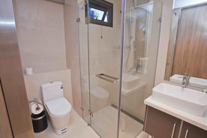 Kings Park Accommodation Pic 3 - Modern ensuite