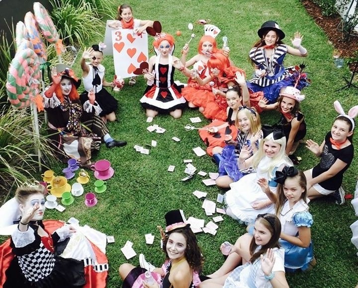 FantaZia Themed Parties Pic 1 - Mad Hatters Tea Party