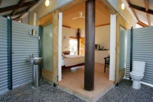 Feathers Sanctuary Pic 4 - holiday accomodation