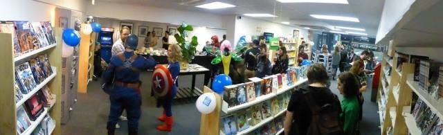 Greenlight Comics Pic 1 - Quality customers and a quality comic shop