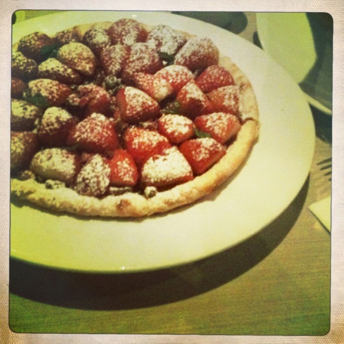 Parisi's Pic 2 - One of my favorite restaurants best dessert pizza in town