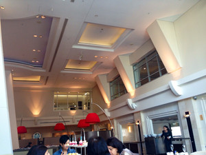 Crossroads Bar - Swissotel Pic 4