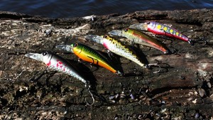 BOSS Lures Australia Pic 2 - River BOSS range Hooks VMC Length 50mm Weight 39gm Buoyancy Suspending Species Bream Flathead Whiting and more