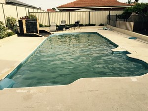 Express Pool Cleaning Pic 4 - Before